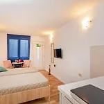 Bis Studio Apartment 3