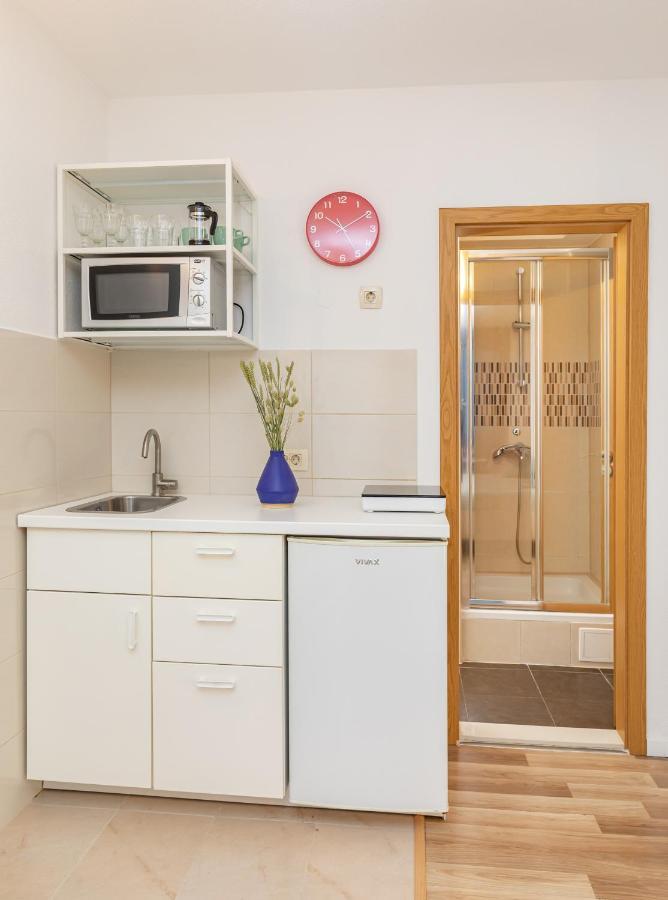 Bis Studio Apartment 3